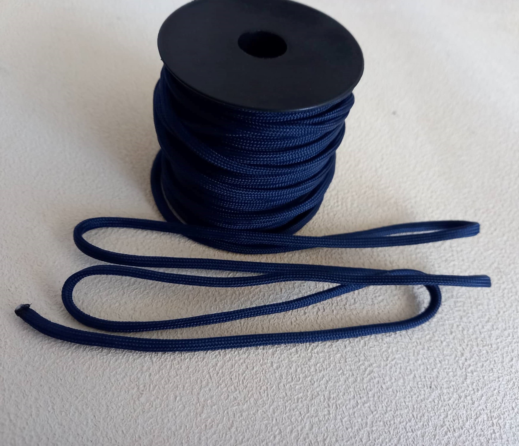 Paracord 4mm tmavomodrá