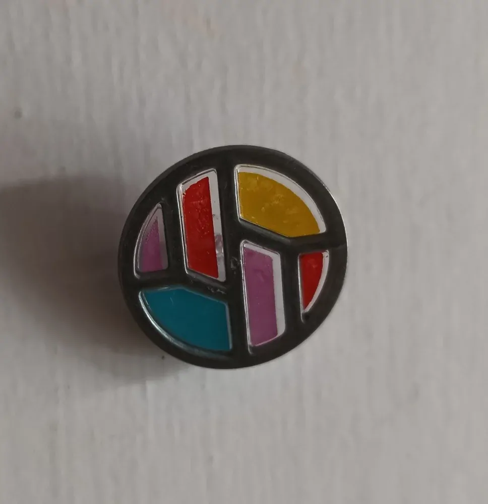 Kovové gombíky -farebné kov/plast 2,1cm