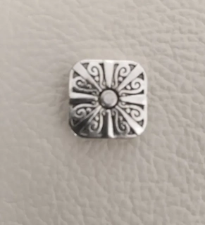 Kovové prstene-štvorec ornament