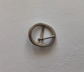 12.Obuvnícka pracka 16x19 mm poniklovaná