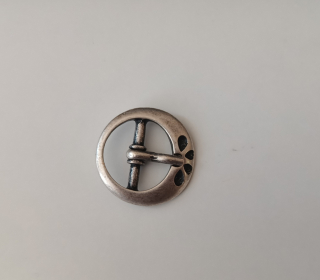 23.Obuvnícka pracka 17x17mm staronikel vzor