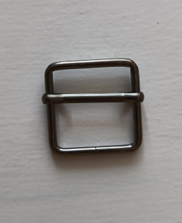 Posunovač na popruhy 26mm štvorec-čierny nikel